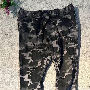 Camo skinny jean